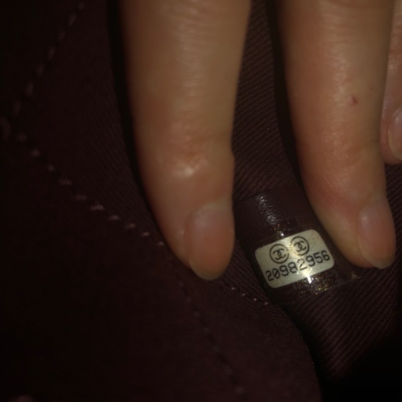 Pre loved authentic Chanel tote - Picture 9 of 16